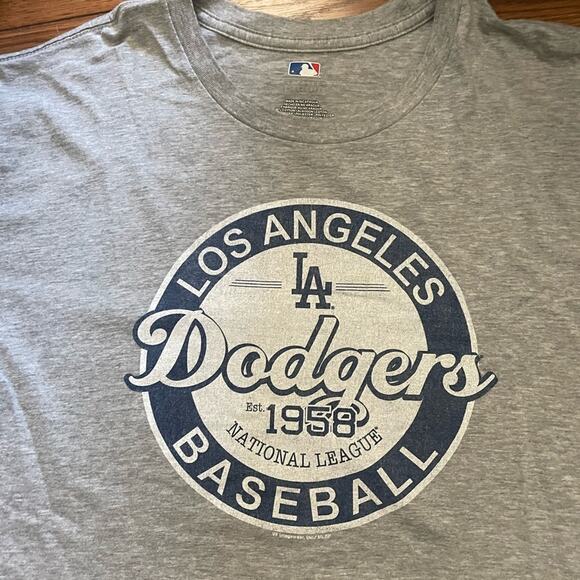 MLB LA Dodgers short sleeve cotton graphic tee size XL - Picture 6 of 6